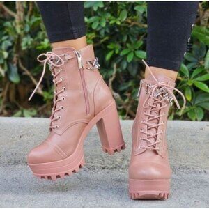 Women's Lace-Up Boots in Pink